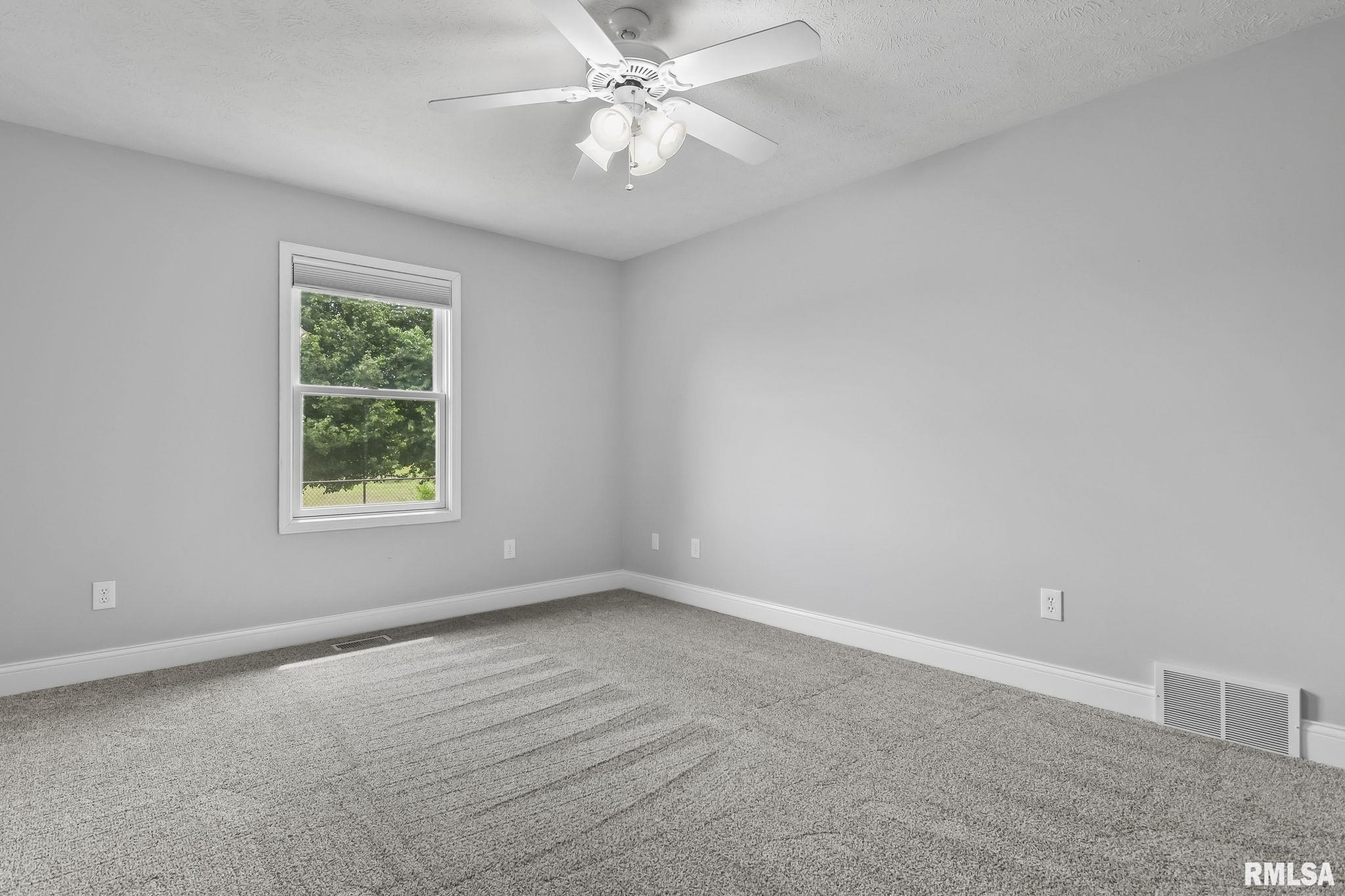 1704 Tern Place Springfield, IL 62711 - Photo 15 of 40