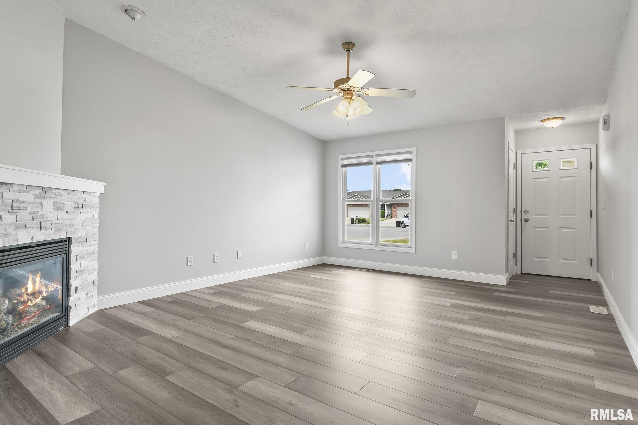 1704 Tern Place Springfield, IL 62711 - Photo 3 of 40