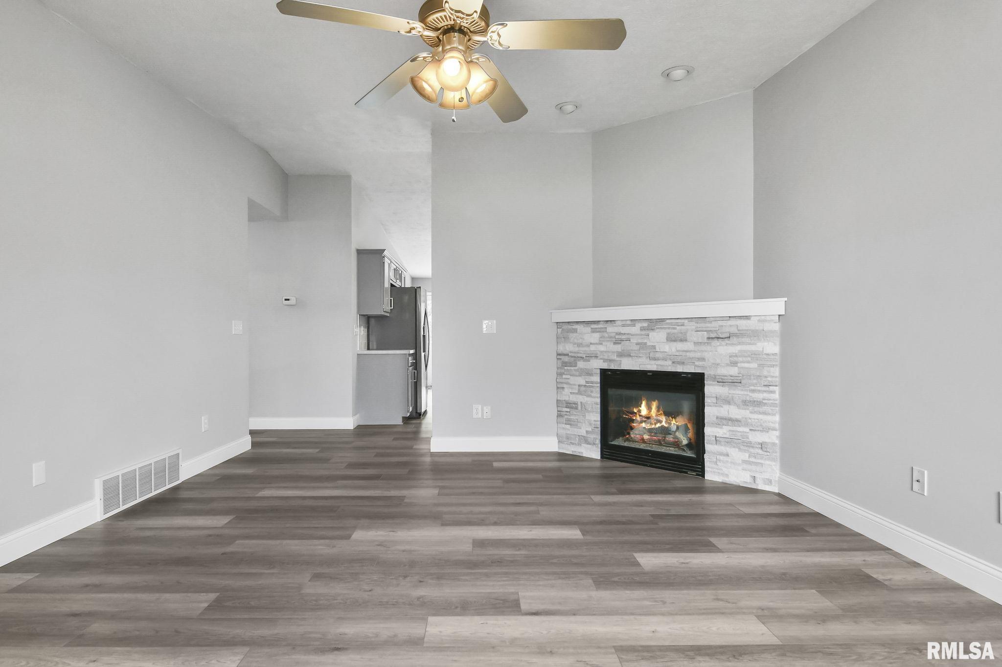 1704 Tern Place Springfield, IL 62711 - Photo 4 of 40