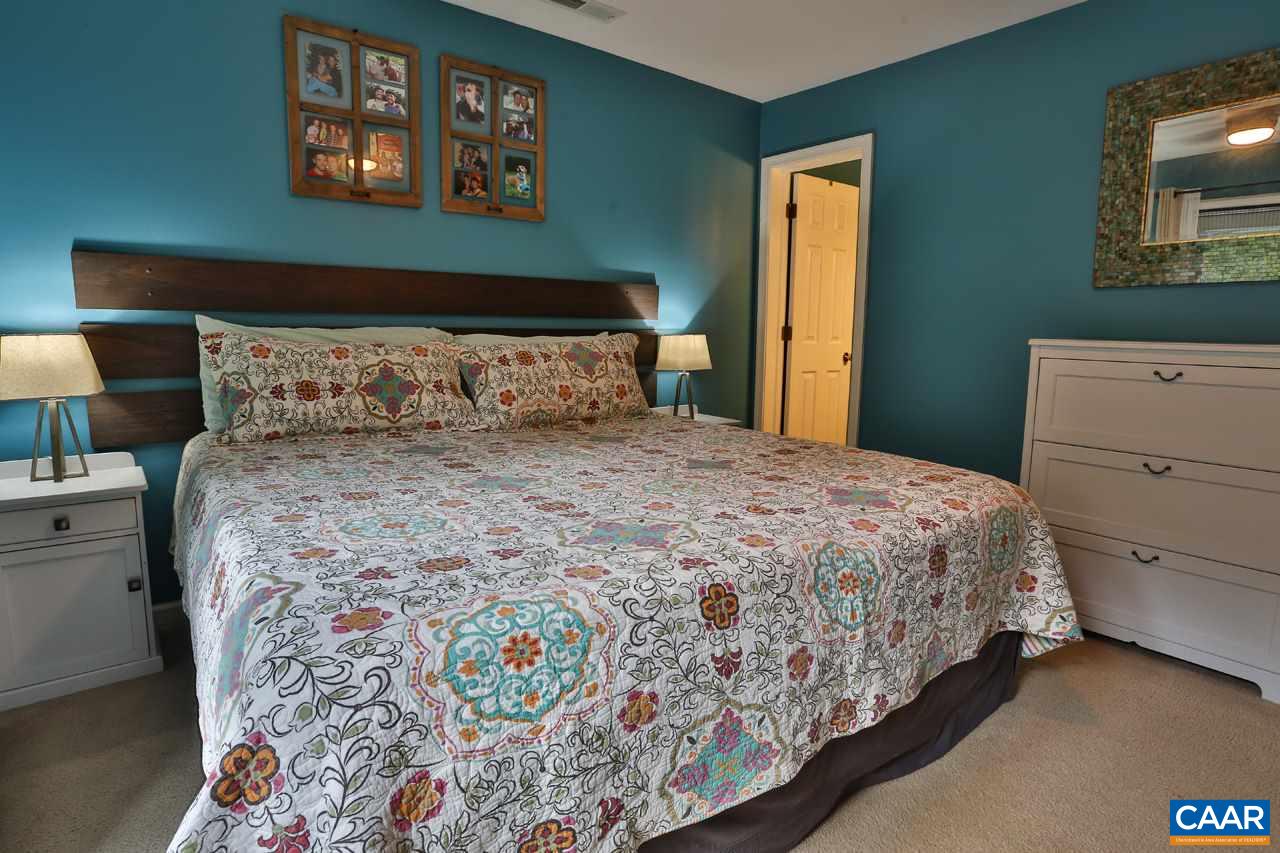 927 Stonehenge Road Charlottesville, VA 22901 - Photo 13 of 35 Gallery Image 13