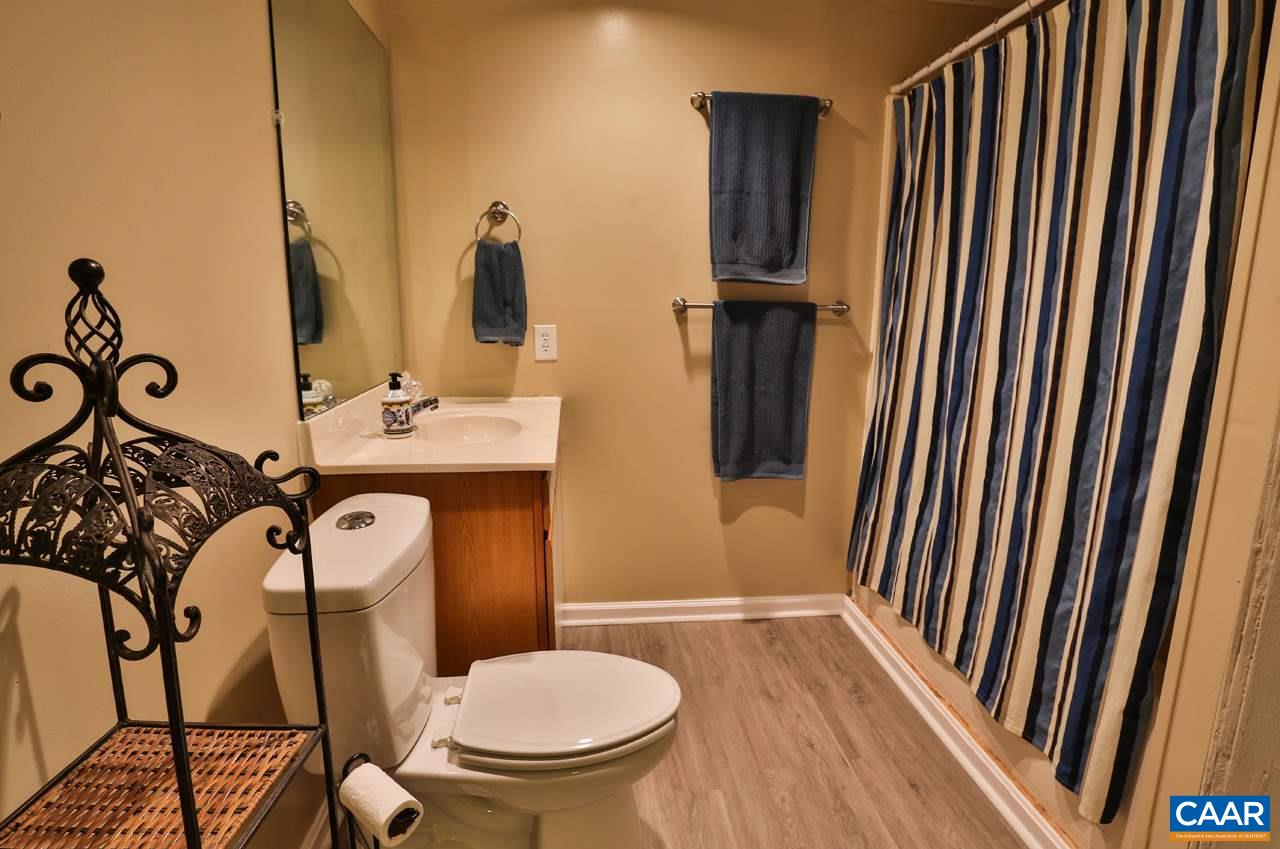 927 Stonehenge Road Charlottesville, VA 22901 - Photo 20 of 35 Gallery Image 20