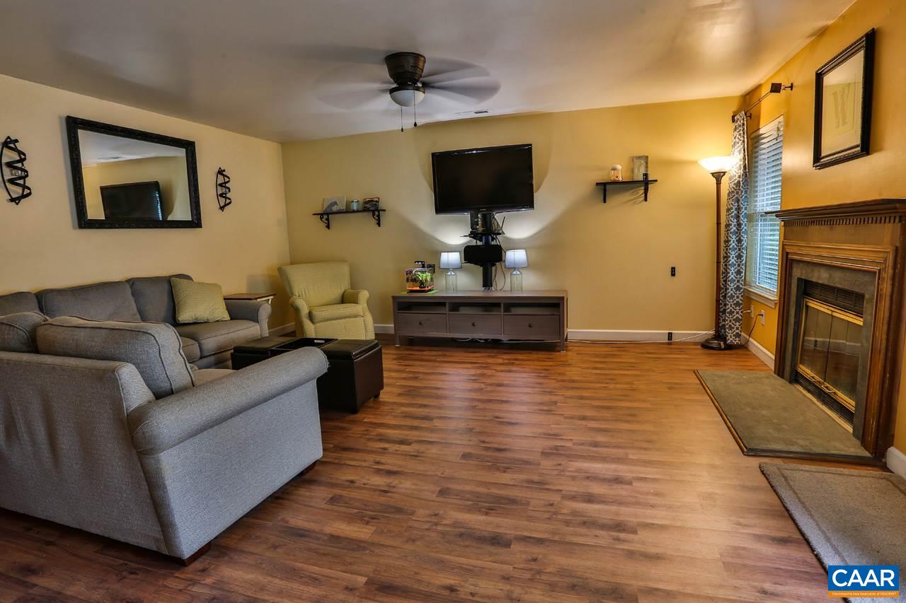 927 Stonehenge Road Charlottesville, VA 22901 - Photo 3 of 35 Gallery Image 3