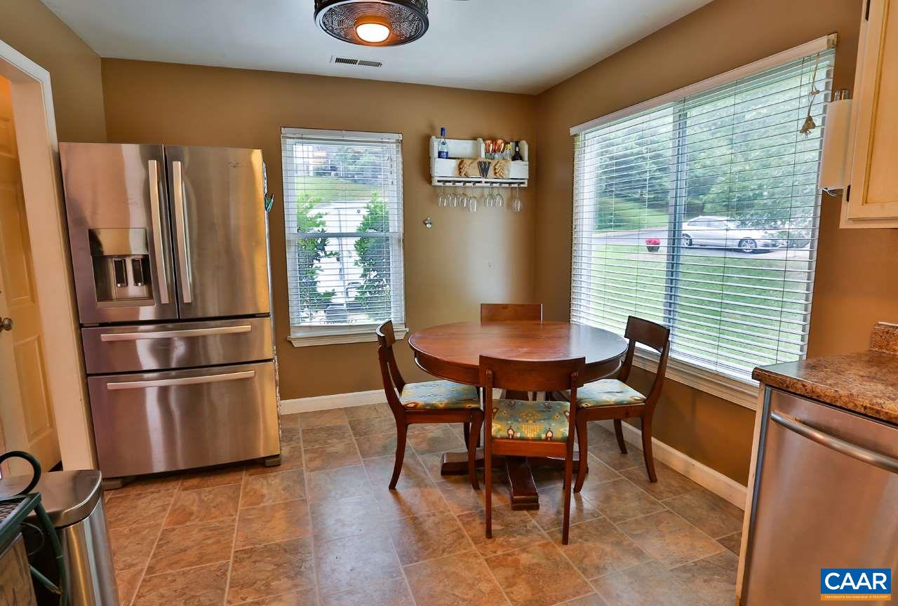 927 Stonehenge Road Charlottesville, VA 22901 - Photo 5 of 35 Gallery Image 5