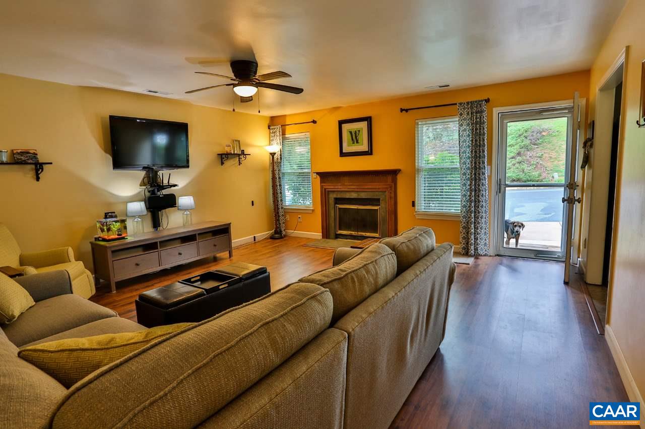 927 Stonehenge Road Charlottesville, VA 22901 - Photo 6 of 35 Gallery Image 6