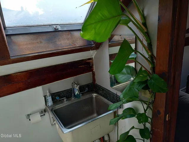 $560,000 | 430 Highway 43, Stephentown, NY 12168