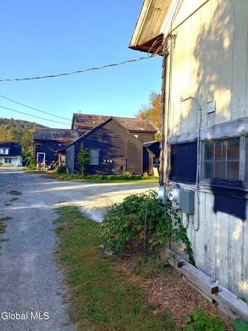 $560,000 | 430 Highway 43, Stephentown, NY 12168