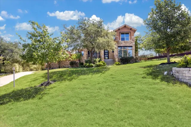 $875,000 | 101 Stephanie Lane, Austin, TX 78738