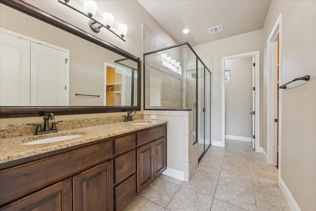 $875,000 | 101 Stephanie Lane, Austin, TX 78738