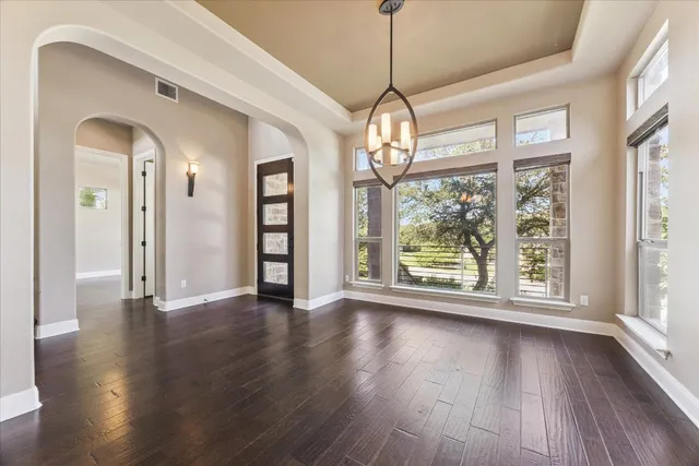 $875,000 | 101 Stephanie Lane, Austin, TX 78738