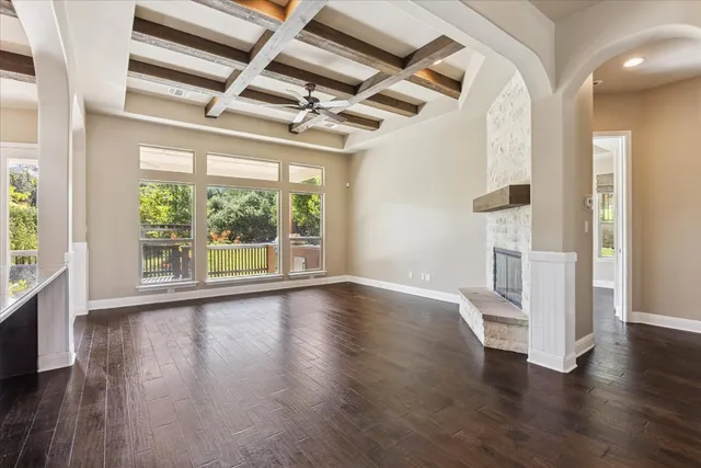 $875,000 | 101 Stephanie Lane, Austin, TX 78738