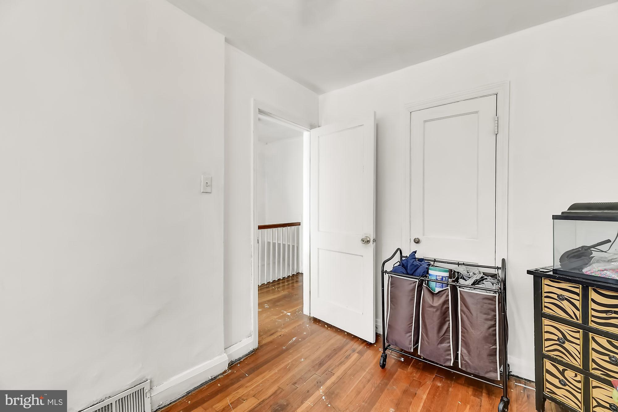 305 Grove Park Road Baltimore, MD 21225 - Photo 15 of 25 Gallery Image 15