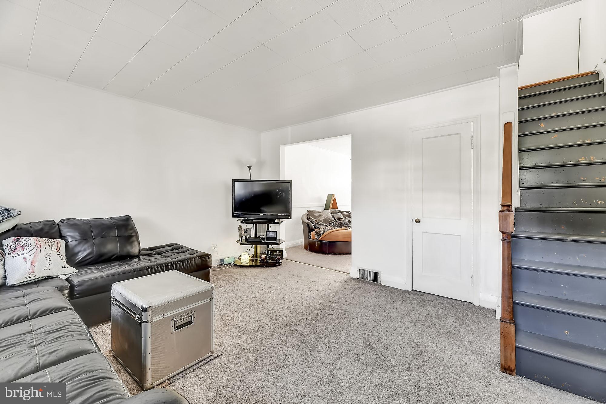 305 Grove Park Road Baltimore, MD 21225 - Photo 4 of 25 Gallery Image 4