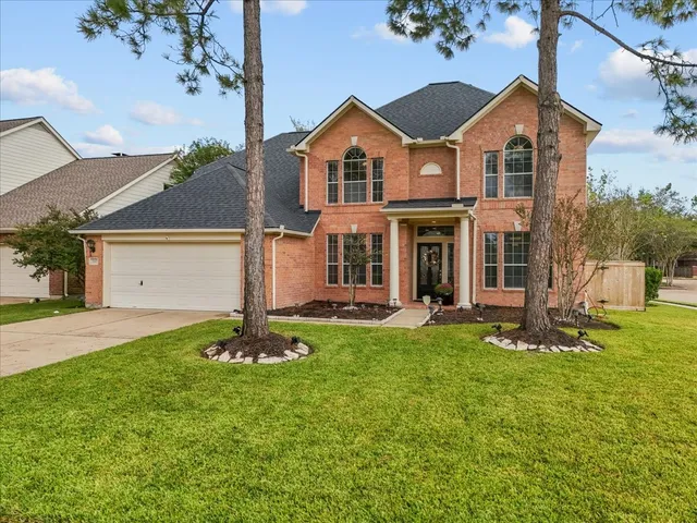 $450,000 | 3143 Edgewood Drive, Pearland, TX 77584