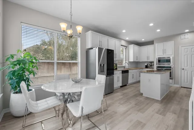 $450,000 | 3143 Edgewood Drive, Pearland, TX 77584