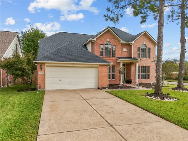 $450,000 | 3143 Edgewood Drive, Pearland, TX 77584