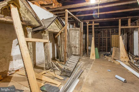 $1,400,000 | 325 South 18th Street, Philadelphia, PA 19103