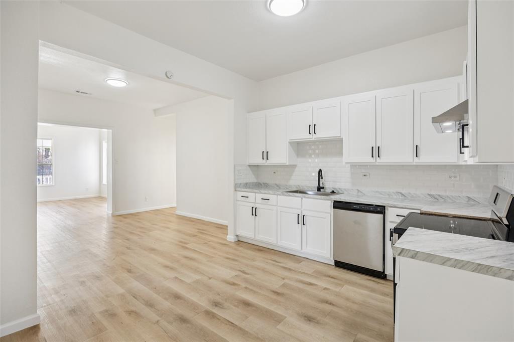 915 Centre Street Dallas, TX 75208 - Photo 14 of 28