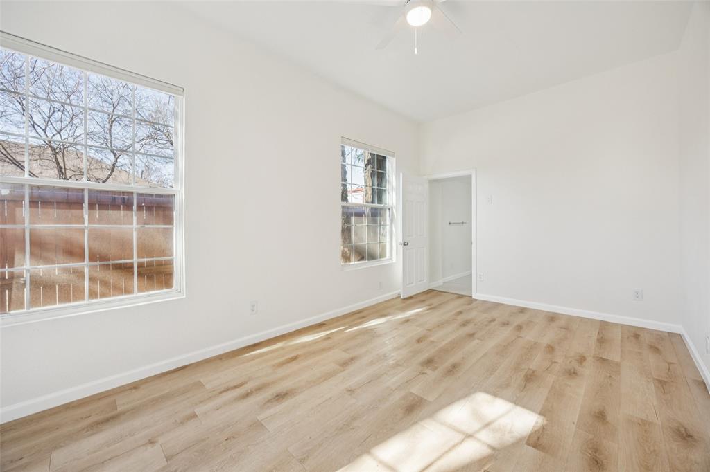 915 Centre Street Dallas, TX 75208 - Photo 15 of 28