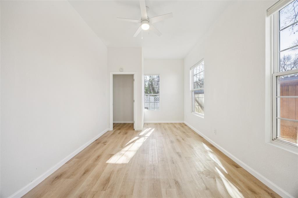 915 Centre Street Dallas, TX 75208 - Photo 16 of 28