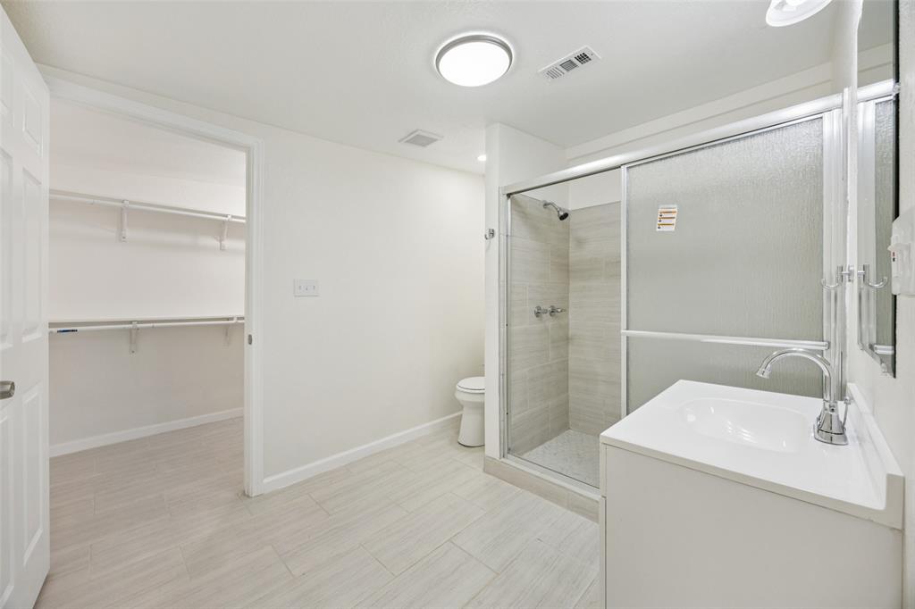 915 Centre Street Dallas, TX 75208 - Photo 17 of 28