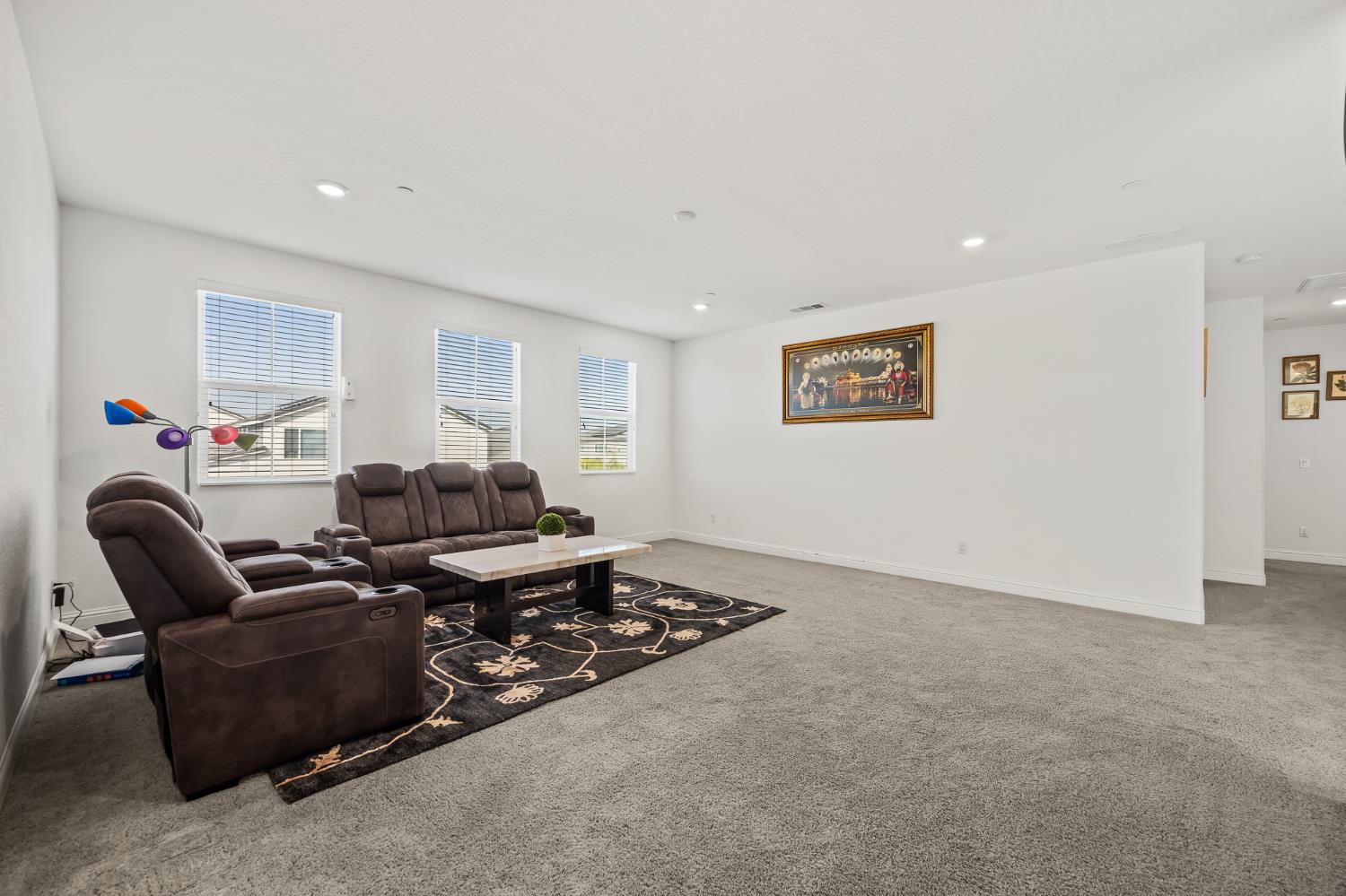 153 Boulder Drive Madera, CA 93636 - Photo 26 of 32 a living room with furniture