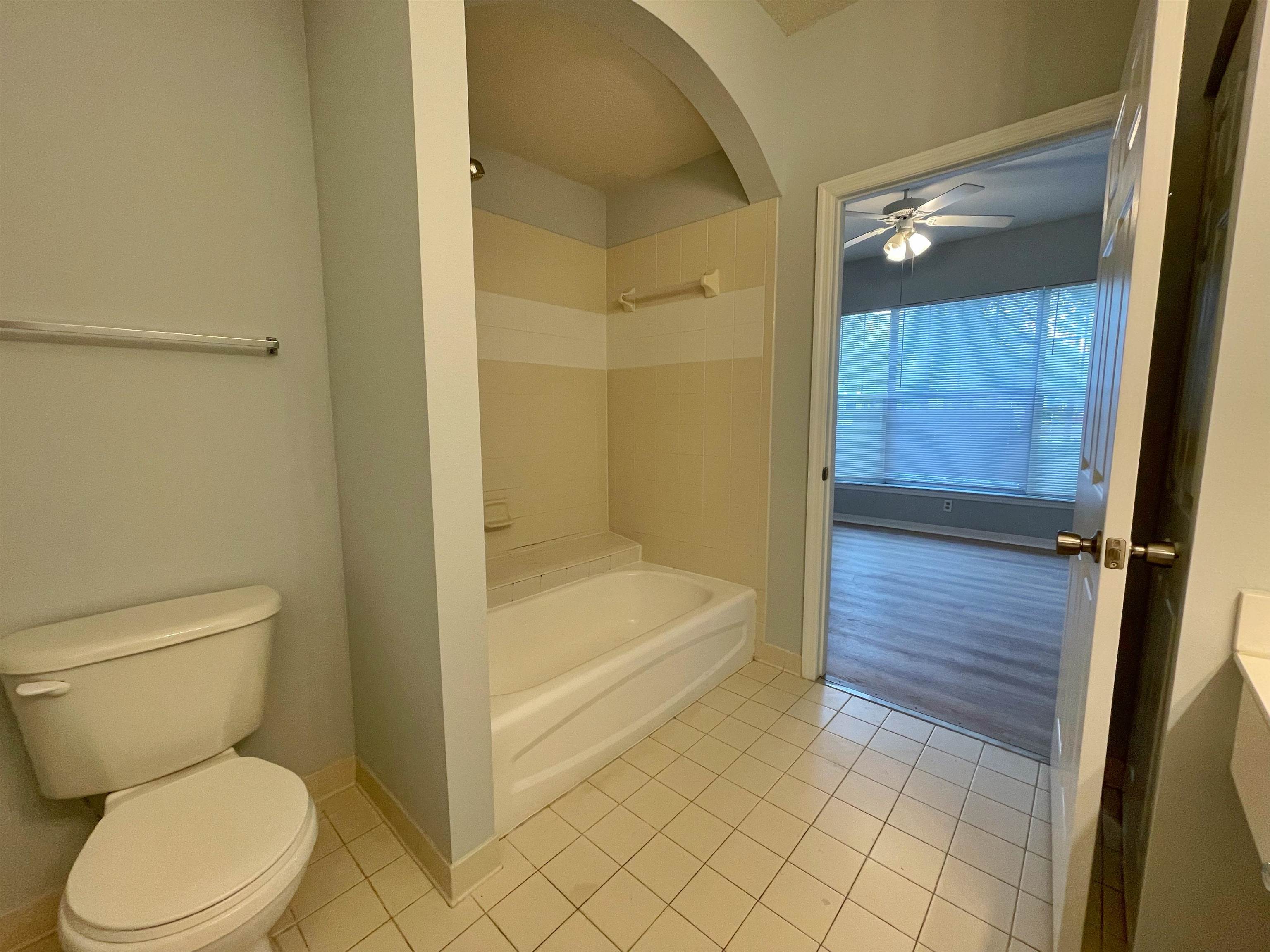 17-101 Harbour Vista Circle St. Augustine, FL 32080 - Photo 23 of 29 a bathroom with a toilet and a shower