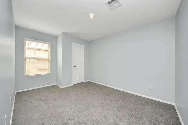 $1,995 | 9014 Estes Lks Drive, Baytown, TX 77521