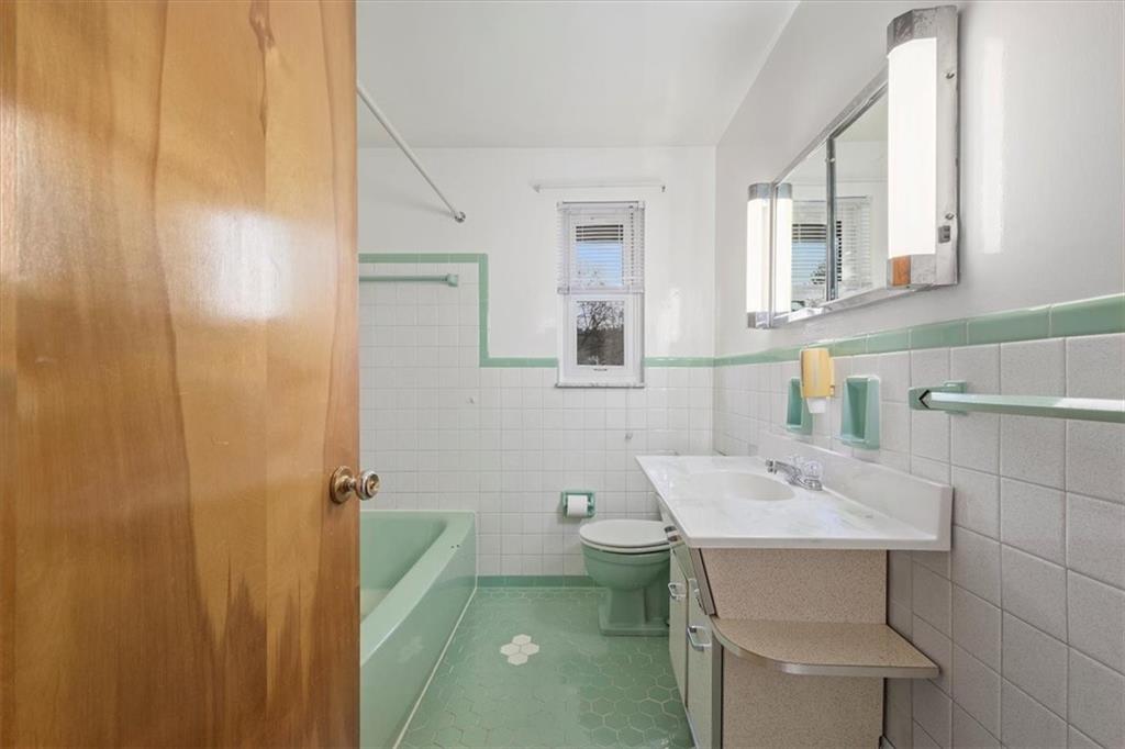 158 McConnell Road McDonald, PA 15057 - Photo 9 of 24 a bathroom with a sink a toilet and mirror