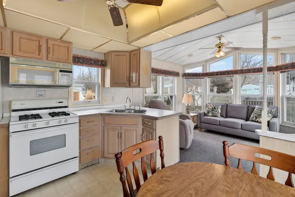 $80,000 | 2 Largemouth Lane, Wilmington, IL 60481