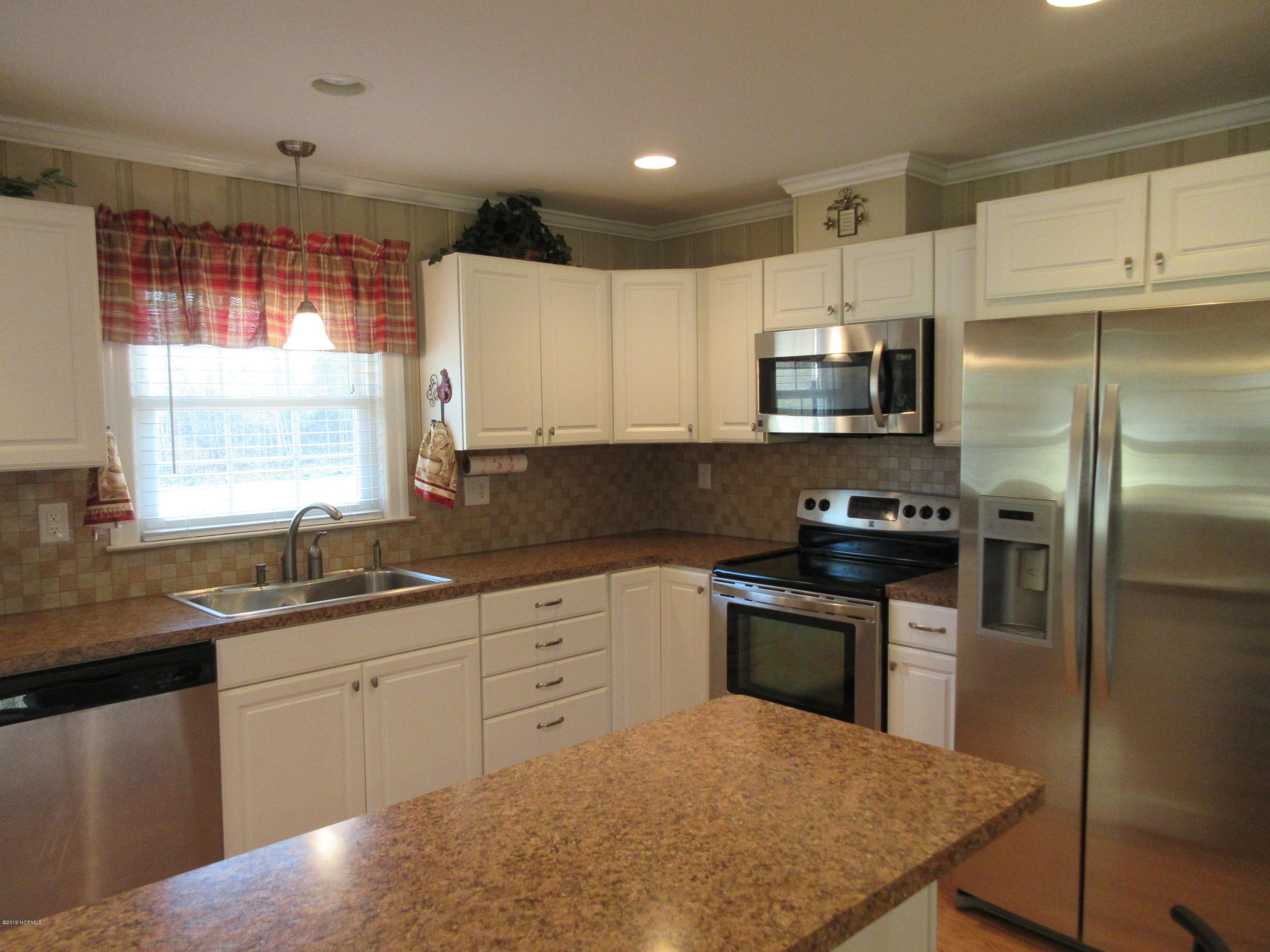 1064 Elmore Farms Road Kinston, NC 28501 - Photo 20 of 27 IMG_0107