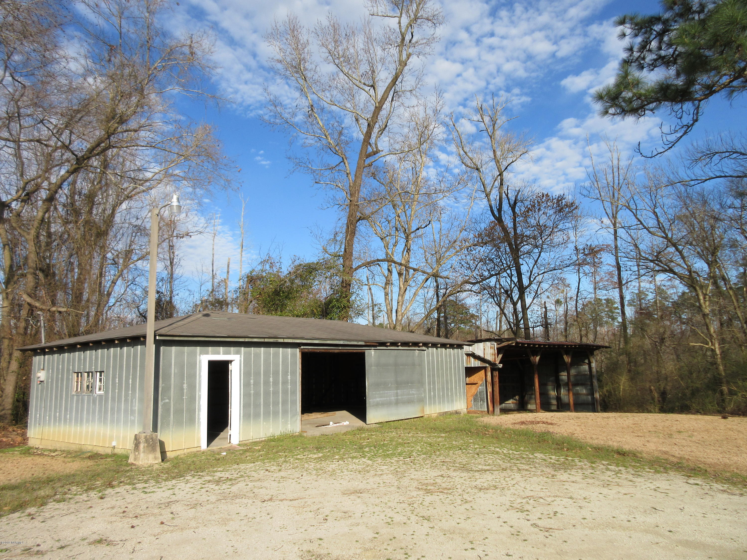 1064 Elmore Farms Road Kinston, NC 28501 - Photo 7 of 27 IMG_0099