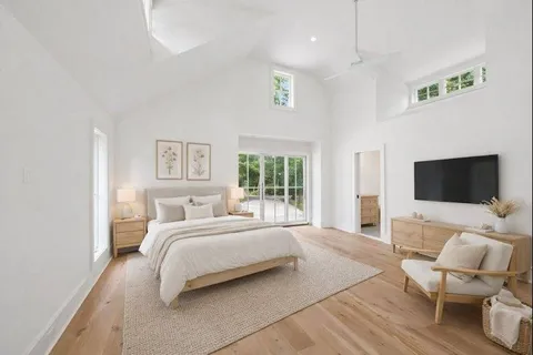 $6,795,000 | 206 Water Hole Road, East Hampton, NY 11937