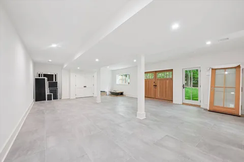 $7,495,000 | 206 Water Hole Road, East Hampton, NY 11937