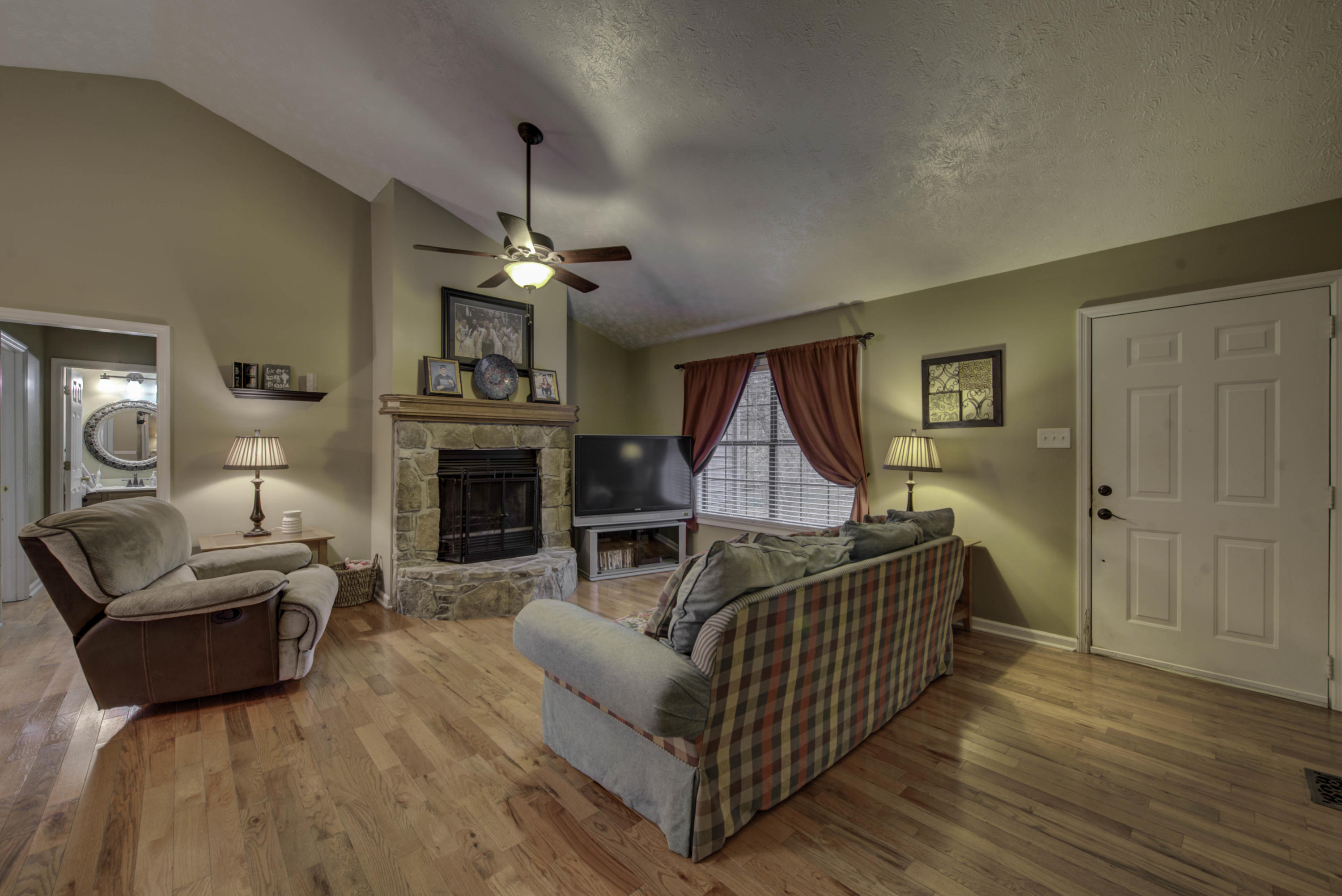 6706 Lindal Road Knoxville, TN 37931 - Photo 4 of 26 4