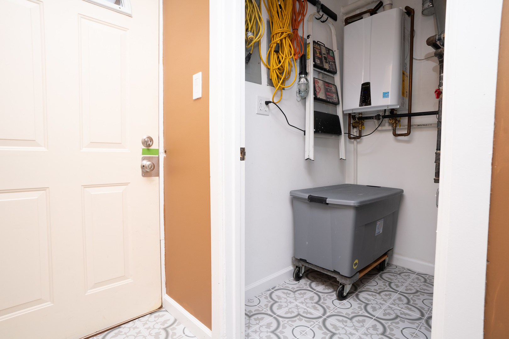 1940 North Ridgeway Avenue, Unit 1 Chicago, IL 60647 - Photo 12 of 13