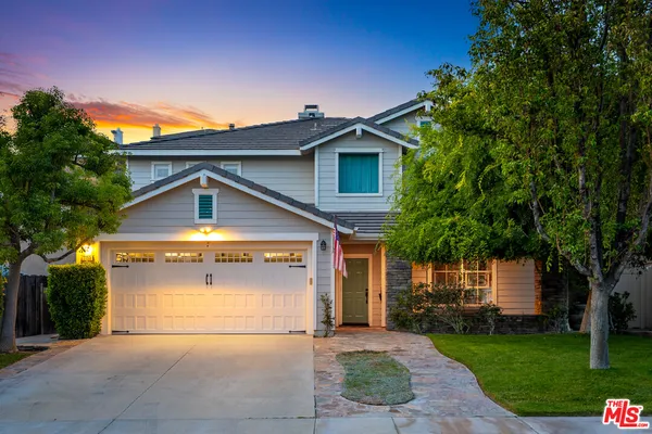 $1,025,000 | 21155 Lone Star Way, Santa Clarita, CA 91390