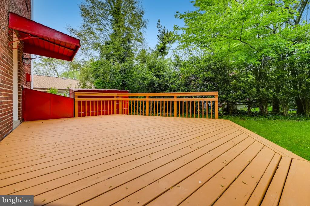 2717 Arcola Avenue Silver Spring, MD 20902 - Photo 27 of 35 Rear deck