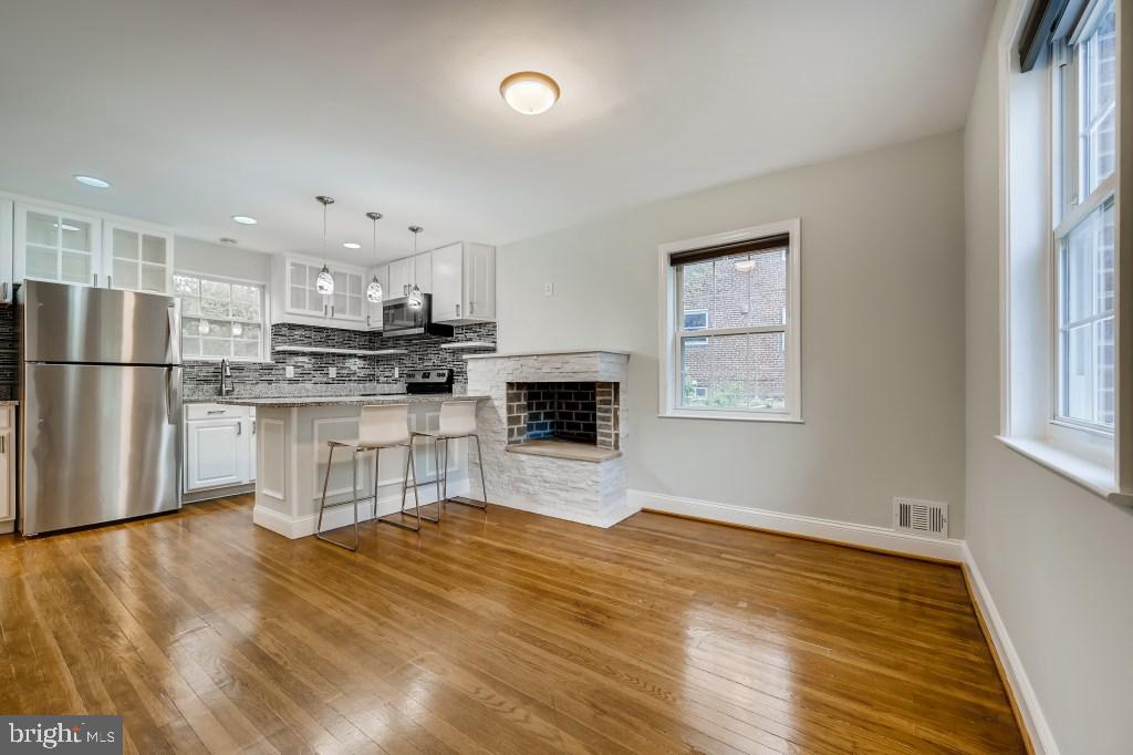 Dining room/kitchen