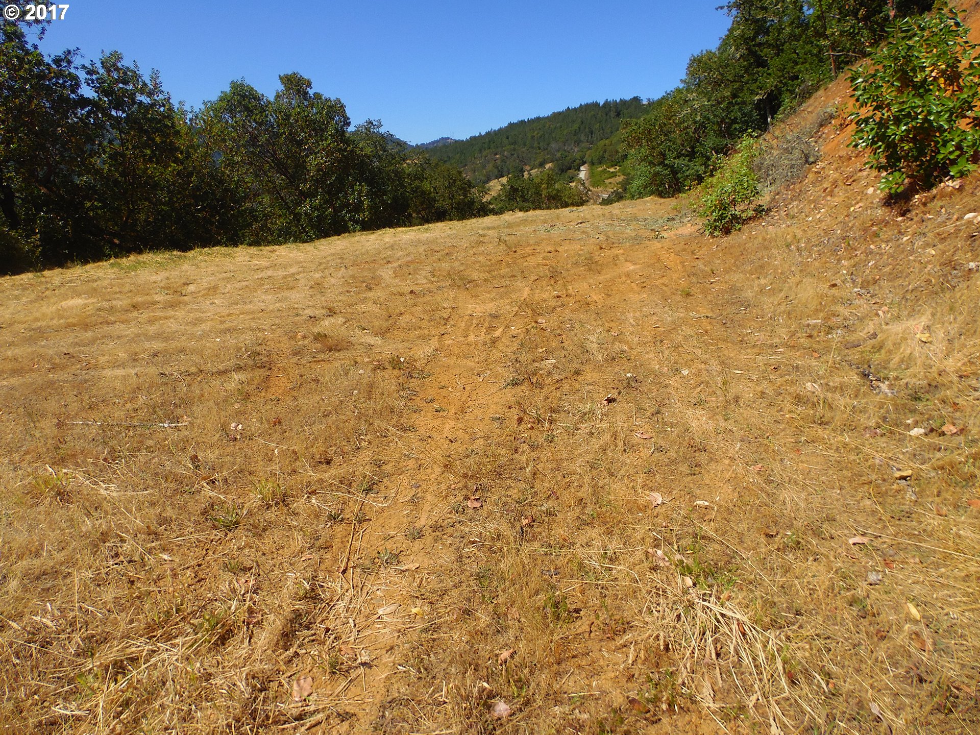 115 West Ridge Lane Myrtle Creek, OR 97457 - Photo 8 of 11 a view of mountain view with mountain view