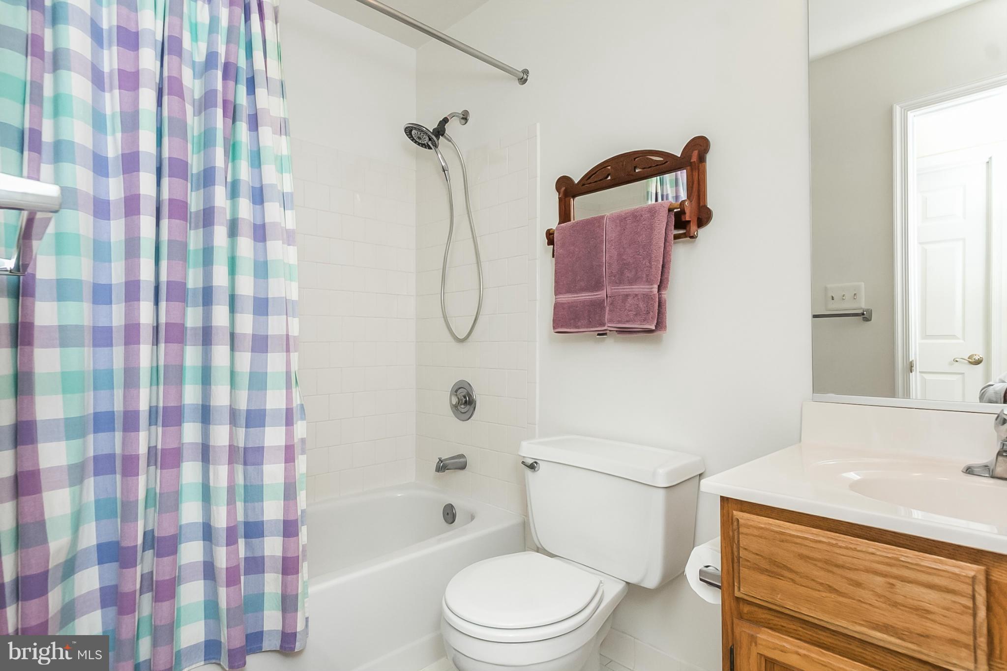 9540 Hallhurst Road Baltimore, MD 21236 - Photo 15 of 28 Bath