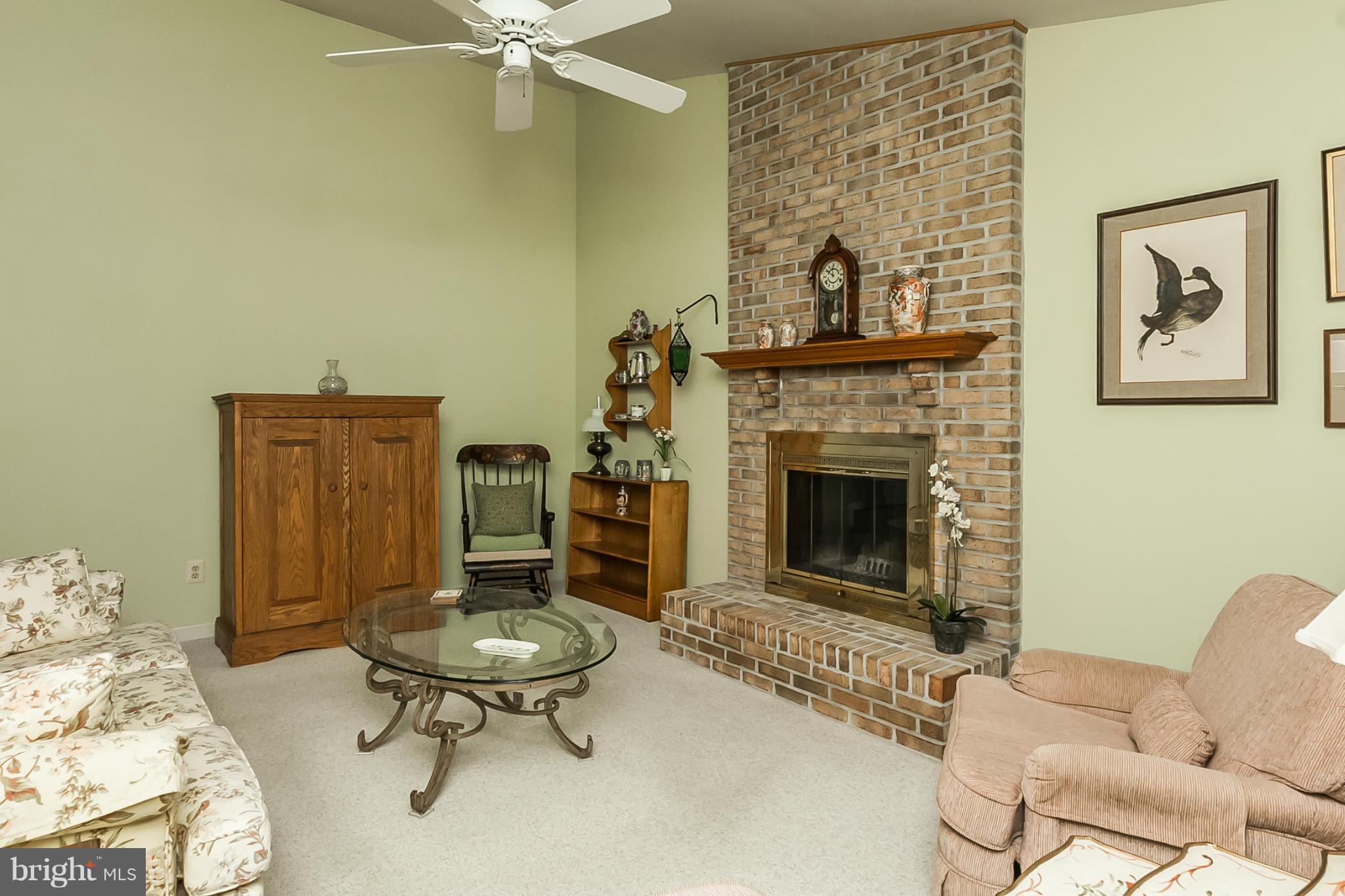 9540 Hallhurst Road Baltimore, MD 21236 - Photo 9 of 28 Family Room