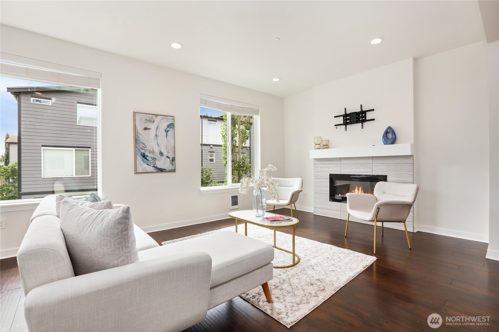 14913 48th Avenue West, Unit C4 Edmonds, WA 98026 - Photo 15 of 32 a living room with furniture and a fireplace