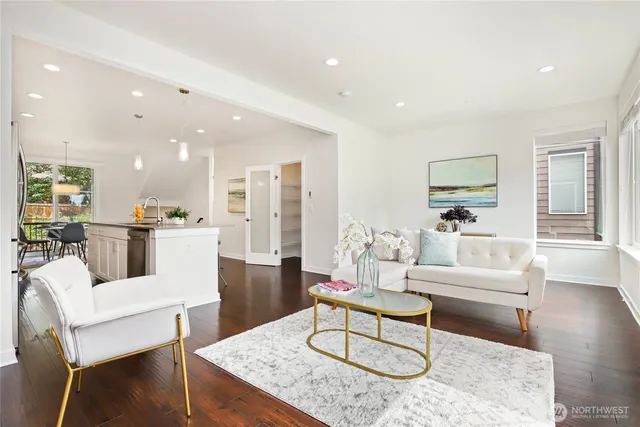 $692,500 | 14913 48th Avenue West, Unit C4, Edmonds, WA 98026