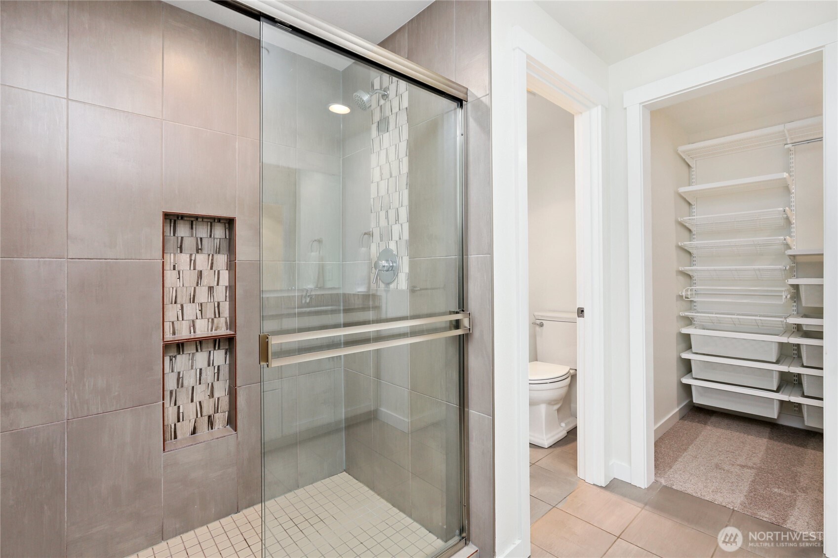 14913 48th Avenue West, Unit C4 Edmonds, WA 98026 - Photo 22 of 32 a bathroom with a shower