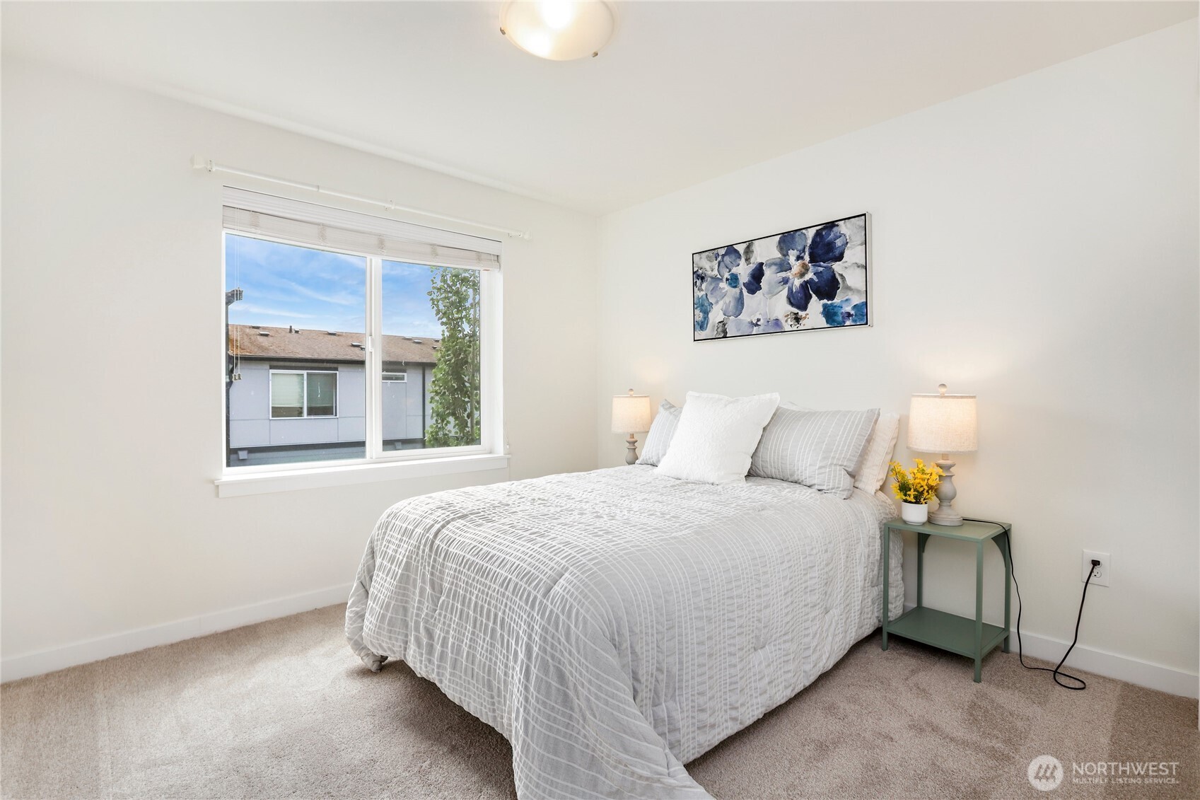 14913 48th Avenue West, Unit C4 Edmonds, WA 98026 - Photo 26 of 32 a bedroom with a bed and window