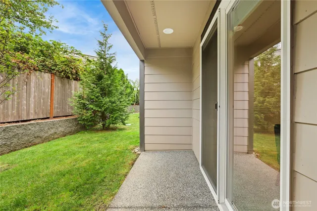 $692,500 | 14913 48th Avenue West, Unit C4, Edmonds, WA 98026