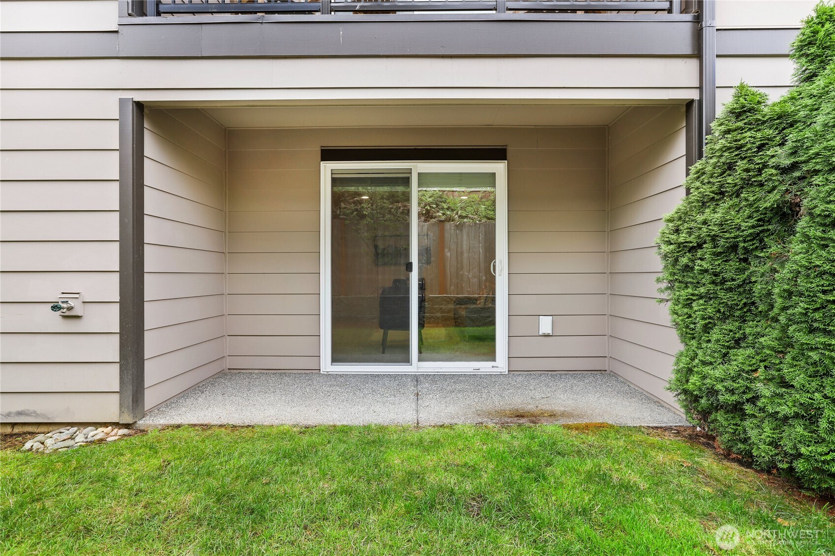 14913 48th Avenue West, Unit C4 Edmonds, WA 98026 - Photo 31 of 32 a view of a door of the house