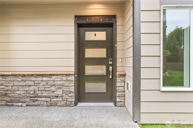 $692,500 | 14913 48th Avenue West, Unit C4, Edmonds, WA 98026