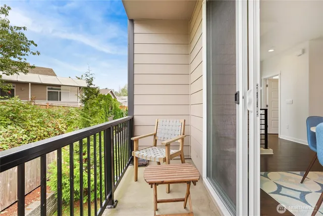 $692,500 | 14913 48th Avenue West, Unit C4, Edmonds, WA 98026