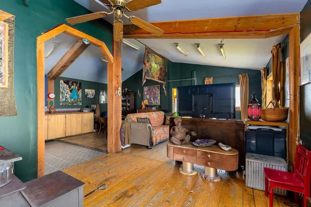 $349,000 | 253 White Mountain Road, Curlew, WA 99118